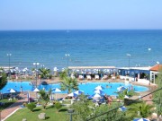 117-1797 IMG ... Blick auf den Pool des Corissia Beach Hotels