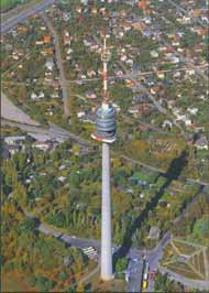 Bungee Sprunganlage am Donauturm in Wien zum Springen aus einer Rekordhhe von 152 Metern